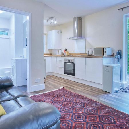 Croft Court - 1 Bedroom Apartment - Tenby Extérieur photo